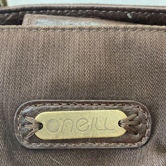 O’Neill canvas and leather tote bag crisscross straps and buckles - Picture 8 of 13